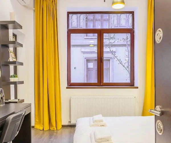 公寓式酒店 Chateau: Upscale In Bucharest's Historical Center!