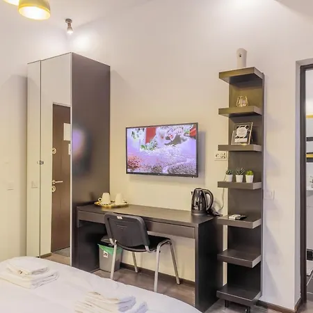 Chateau: Upscale In Bucharest's Historical Center! Bukarest