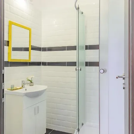 Apartmanhotel Chateau: Upscale In Bucharest's Historical Center! Bukarest