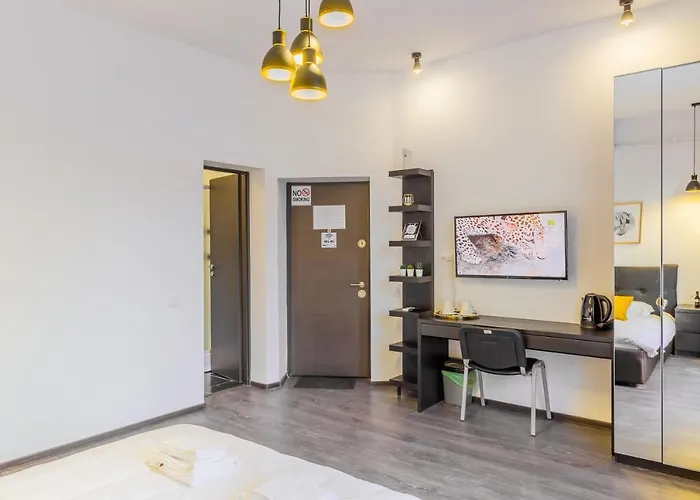 מלון דירות Chateau: Upscale In Bucharest's Historical Center! 3*