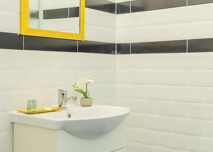 Hotel de apartamente Chateau: Upscale In Bucharest's Historical Center!