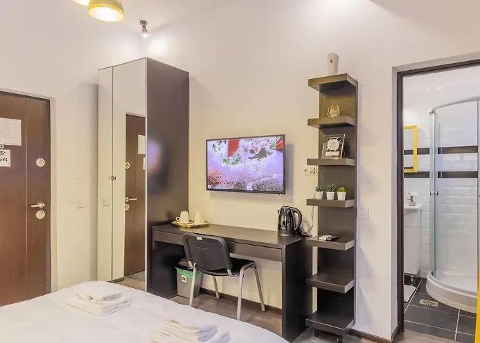 Chateau: Upscale In Bucharest's Historical Center! בוקרשט