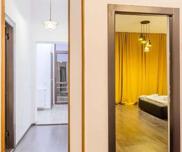 Chateau: Upscale In Bucharest's Historical Center!