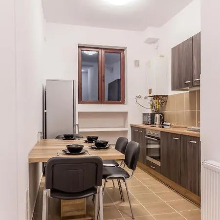 Chateau: Upscale In Bucharest's Historical Center! Hotel apartamentowy Bukareszt