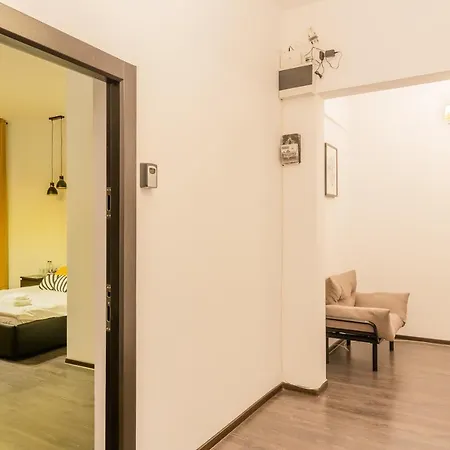 Chateau: Upscale In Bucharest's Historical Center! Hotel apartamentowy Bukareszt