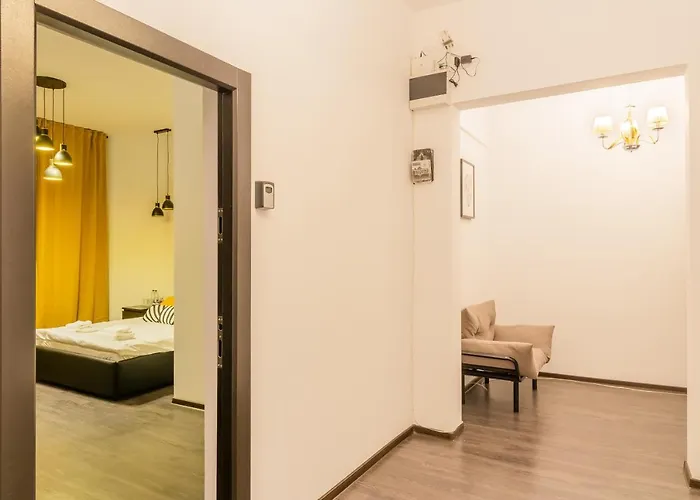 Chateau: Upscale In Bucharest's Historical Center! Apartahotel Bucarest