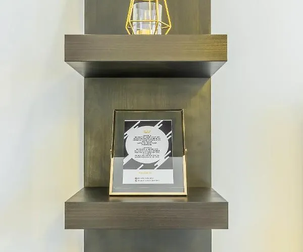 Chateau: Upscale In Bucharest's Historical Center!