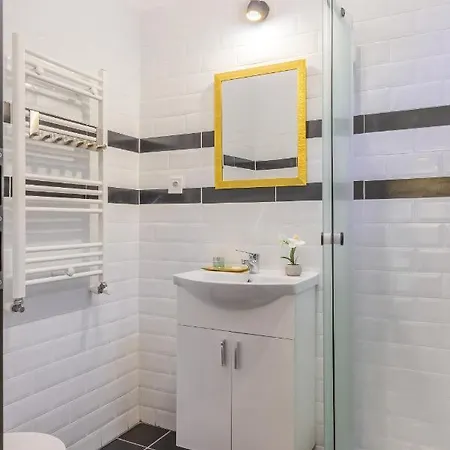 Aparthotel Chateau: Upscale In Bucharest's Historical Center! Bucharest